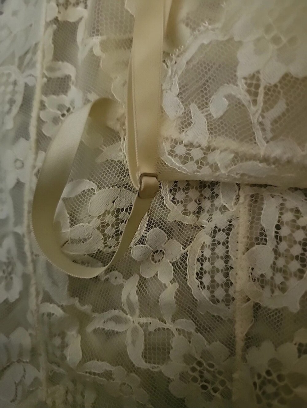 Vintage VANITY FAIR 50s 60s Nylon Yellow SEXY Nightie Slip Nightgown USA 36 - Picture 6 of 9